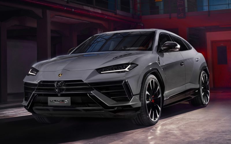 LAMBORGHINI URUS S