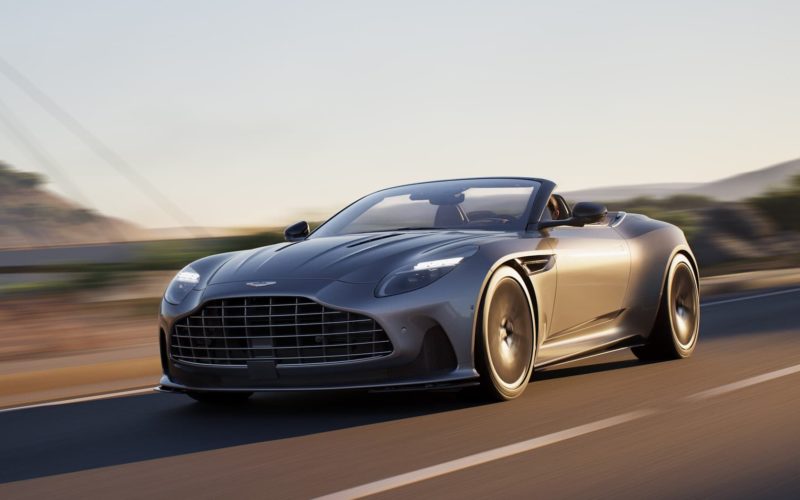 ASTON MARTIN DB12 VOLANTE