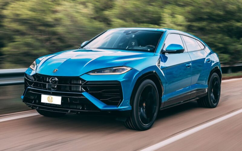 LAMBORGHINI URUS SE